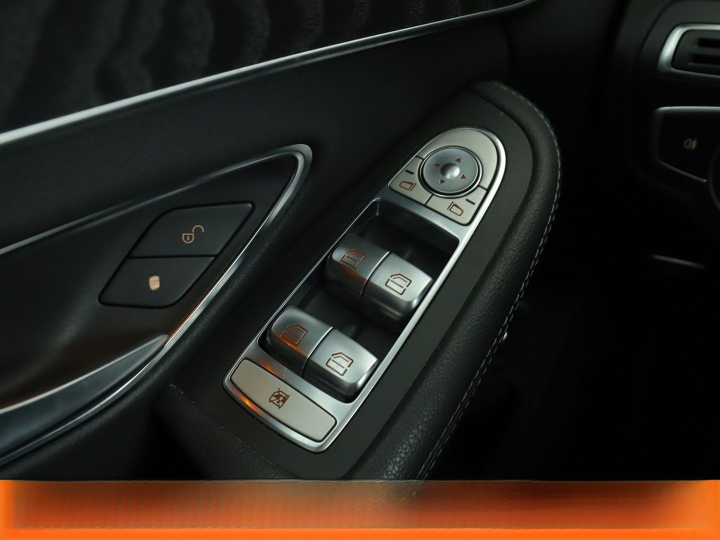 Mercedes-Benz C 180 CGI T Avantgarde Aut.*NAVI*LED*TEMPO*CAM* foto 28