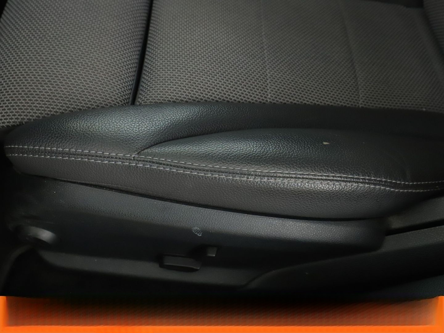 Mercedes-Benz C 180 CGI T Avantgarde Aut.*NAVI*LED*TEMPO*CAM* foto 30