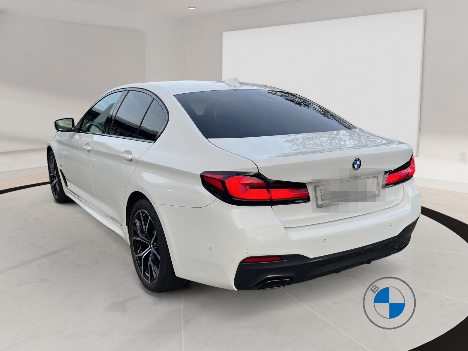 BMW 520d Lim M Sport 19" HUD Lenkradhzg. Laserlicht foto 4