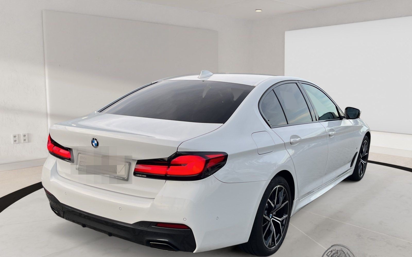 BMW 520d Lim M Sport 19" HUD Lenkradhzg. Laserlicht foto 5