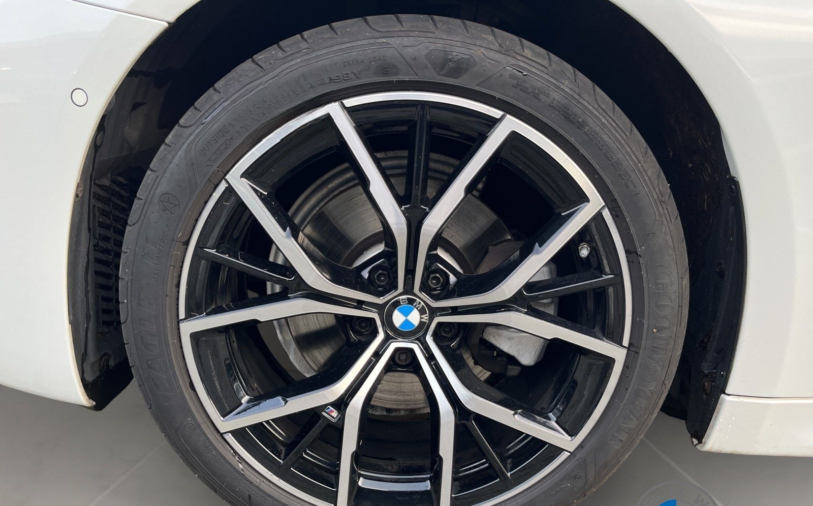 BMW 520d Lim M Sport 19" HUD Lenkradhzg. Laserlicht foto 8