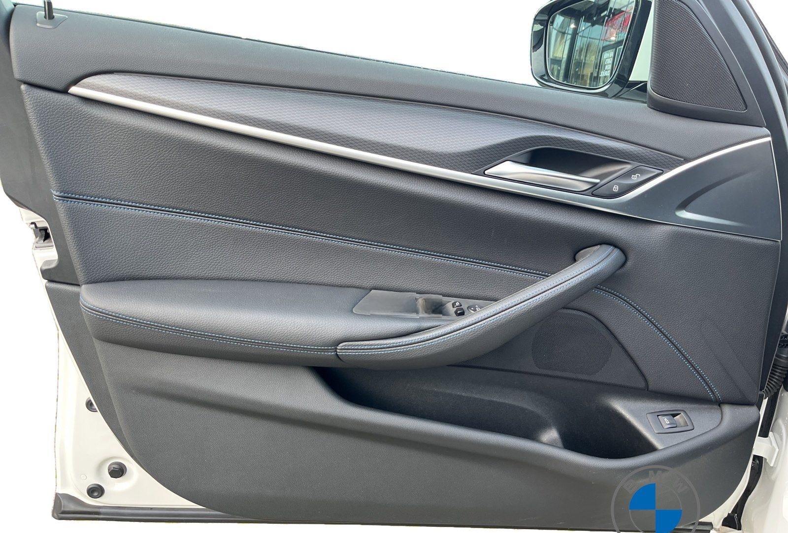 BMW 520d Lim M Sport 19" HUD Lenkradhzg. Laserlicht foto 9