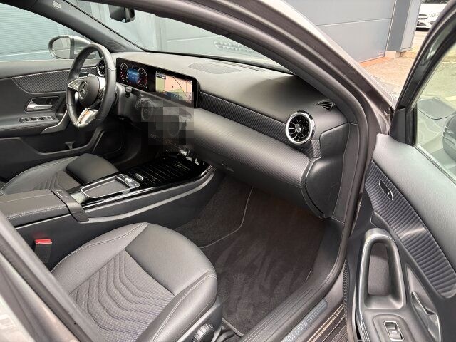 Mercedes-Benz A 180 ProgressiveAdvanced LED Kamera Premium 18" foto 11