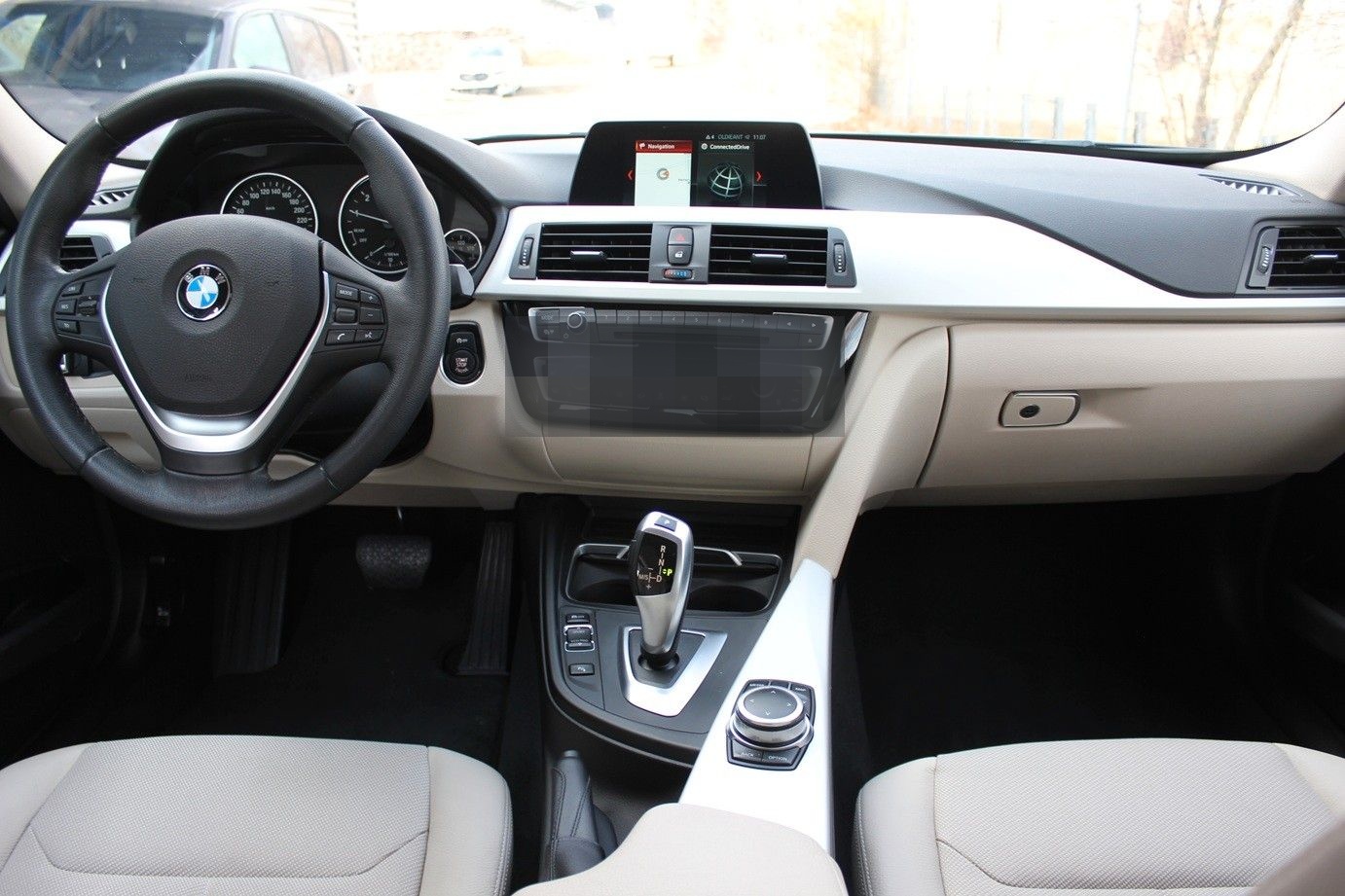 BMW 330iA Advantage -Navi-t.Leder-AHK-LM18"-1.Hand foto 4