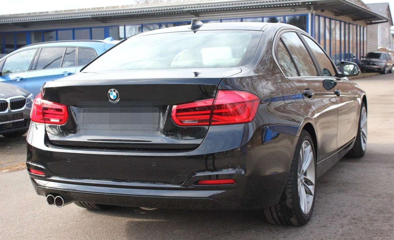 BMW 330iA Advantage -Navi-t.Leder-AHK-LM18"-1.Hand foto 6