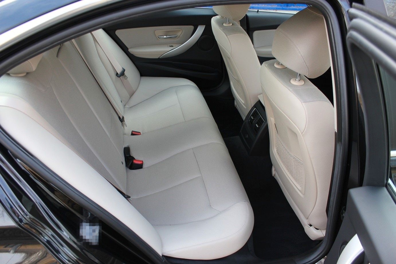 BMW 330iA Advantage -Navi-t.Leder-AHK-LM18"-1.Hand foto 8