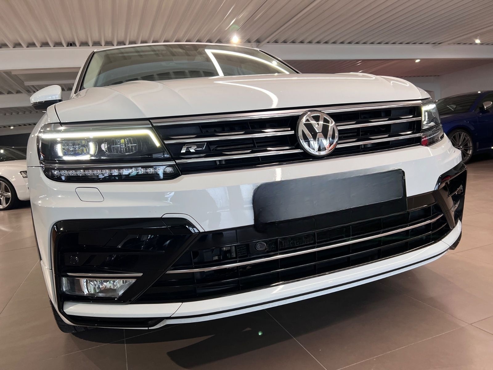 Volkswagen Tiguan 2.0TSI DSG 4MOTION Highline R-LINE 1.HAND foto 12