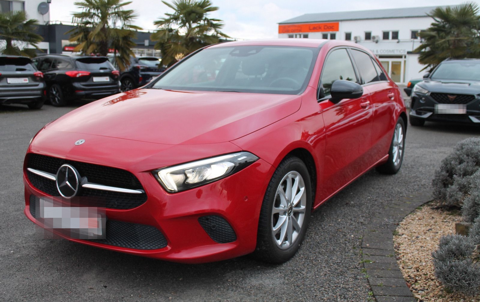 Mercedes-Benz A 200, Automatik, Navi, Kamera, el. Sitze, LED foto 2