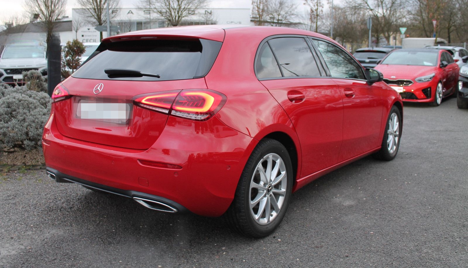 Mercedes-Benz A 200, Automatik, Navi, Kamera, el. Sitze, LED foto 3