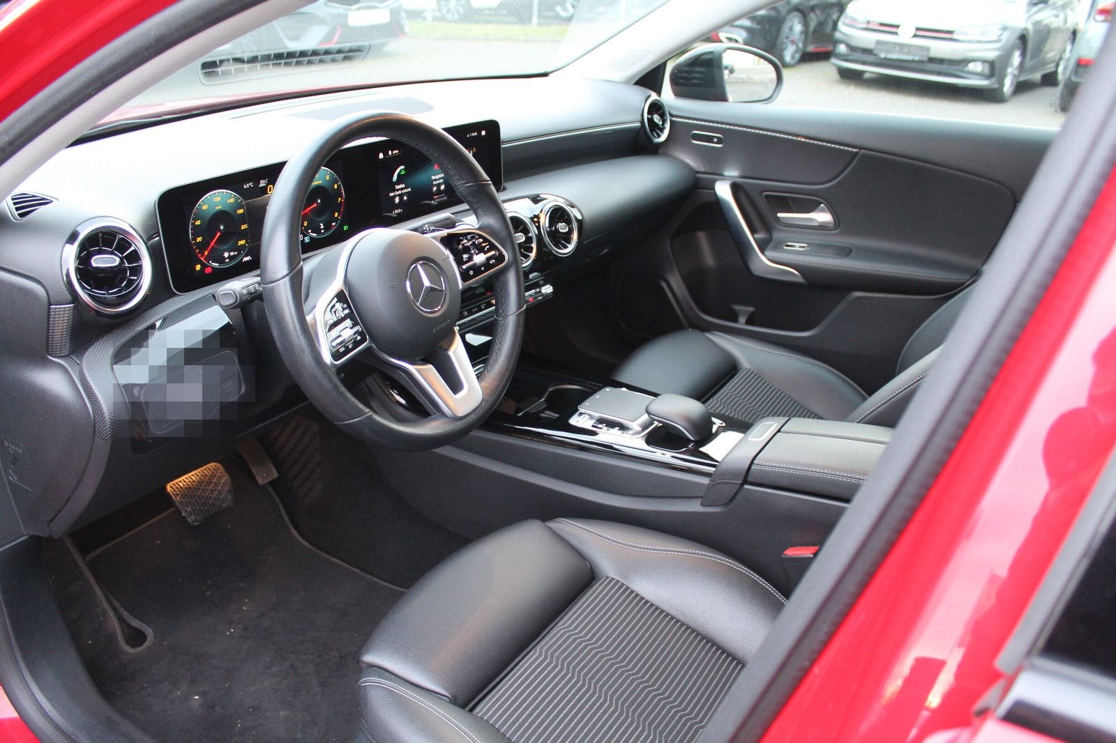 Mercedes-Benz A 200, Automatik, Navi, Kamera, el. Sitze, LED foto 9