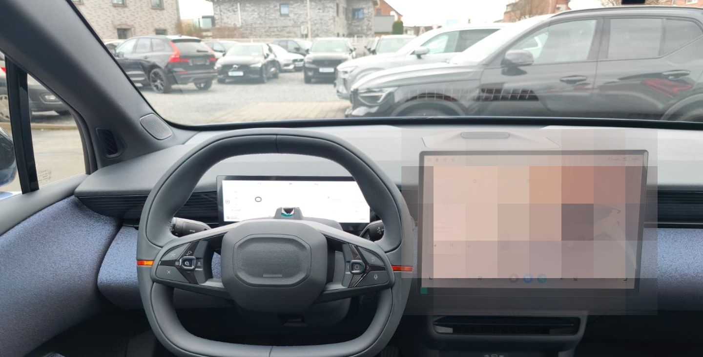 Lynk&Co 02 Core Navi Digitales Cockpit LED ACC El. Heckk foto 12