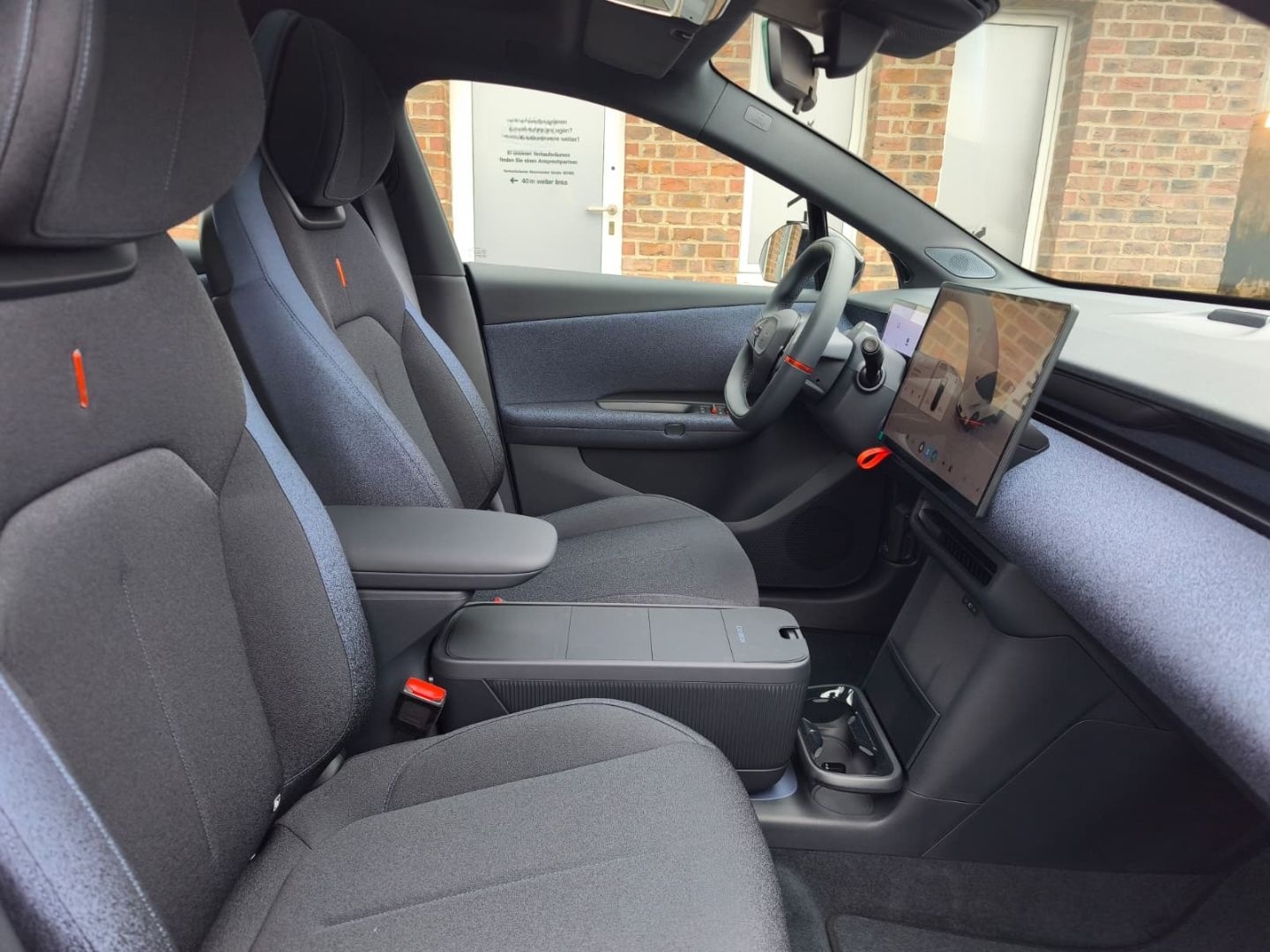 Lynk&Co 02 Core Navi Digitales Cockpit LED ACC El. Heckk foto 15