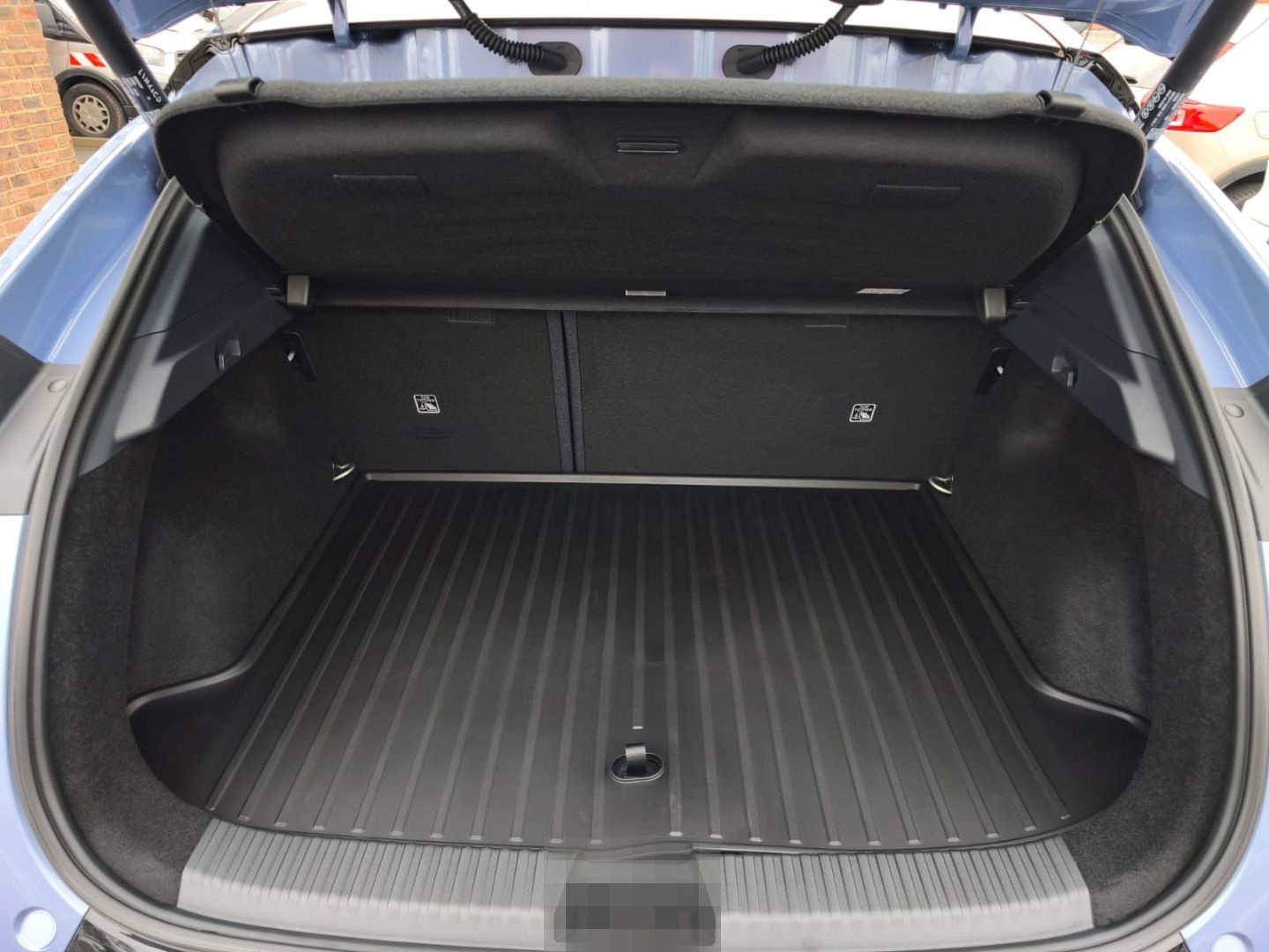 Lynk&Co 02 Core Navi Digitales Cockpit LED ACC El. Heckk foto 19