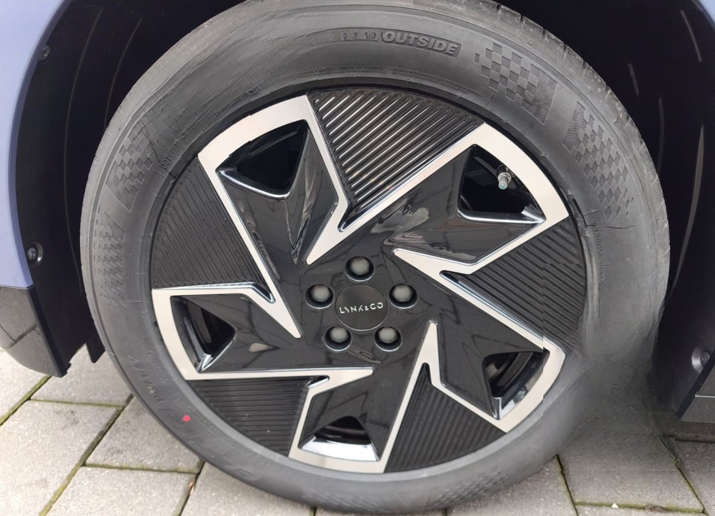 Lynk&Co 02 Core Navi Digitales Cockpit LED ACC El. Heckk foto 9