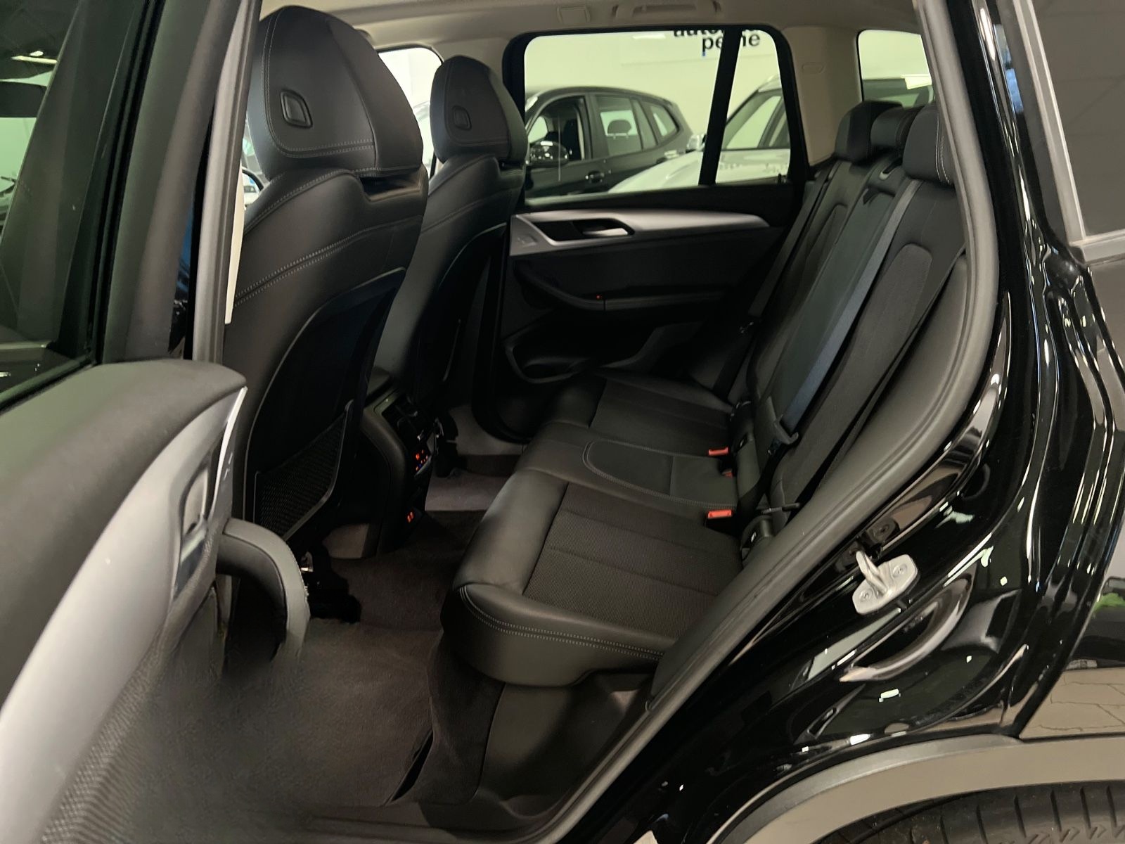 BMW X3 xDrive Advantage HUD/AHK/ParkSyst/SportSitze foto 21