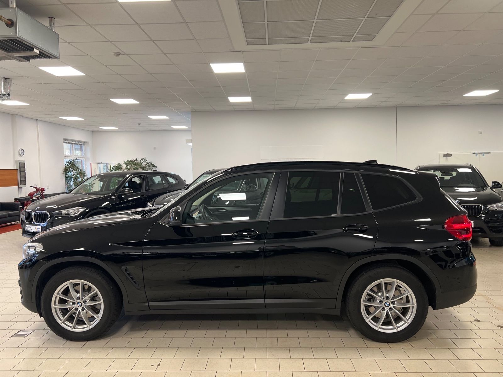 BMW X3 xDrive Advantage HUD/AHK/ParkSyst/SportSitze foto 7