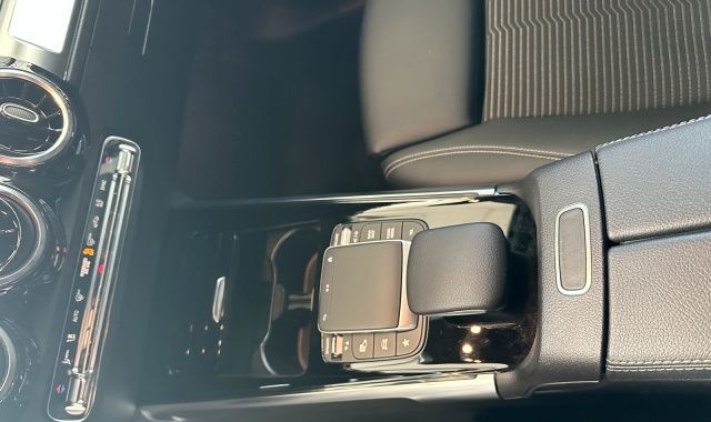 Mercedes-Benz GLB 200 d Progressive NIGHT-PAKET+AHK+LED+KAMERA foto 13