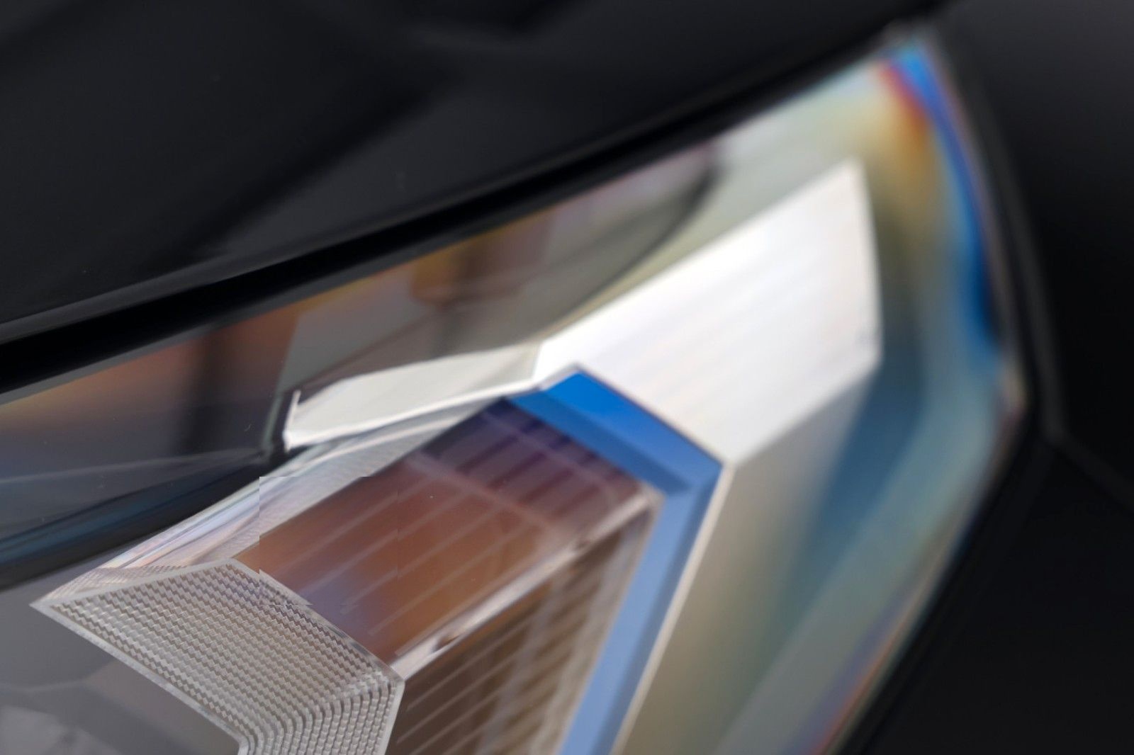 BMW X2 sDrive18d M Sport ICONIC H&K ACC 360° AHK 20" foto 10