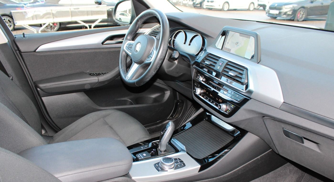 BMW X3 xDrive20d Navi LED Kamera DAB SH Klima PDC foto 16