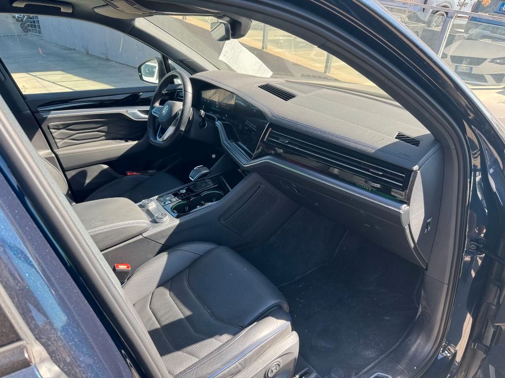 Volkswagen Touareg R 3.0 eHybrid 4M Tiptr. 360+AHK+HuD+Lede foto 4