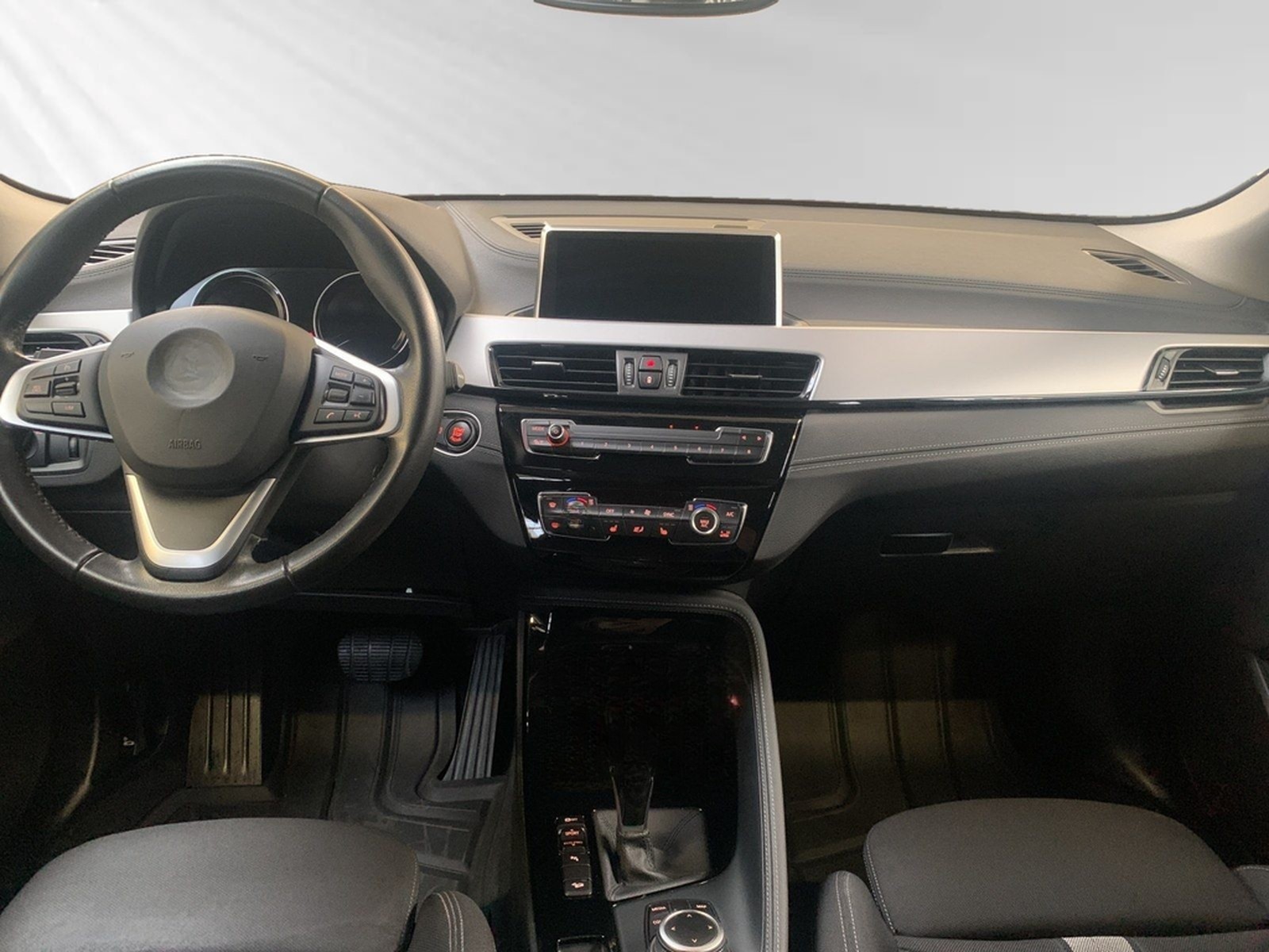 BMW X2 xDrive20i Aut.|AHK|Kamera|LED|Parkassistent foto 9