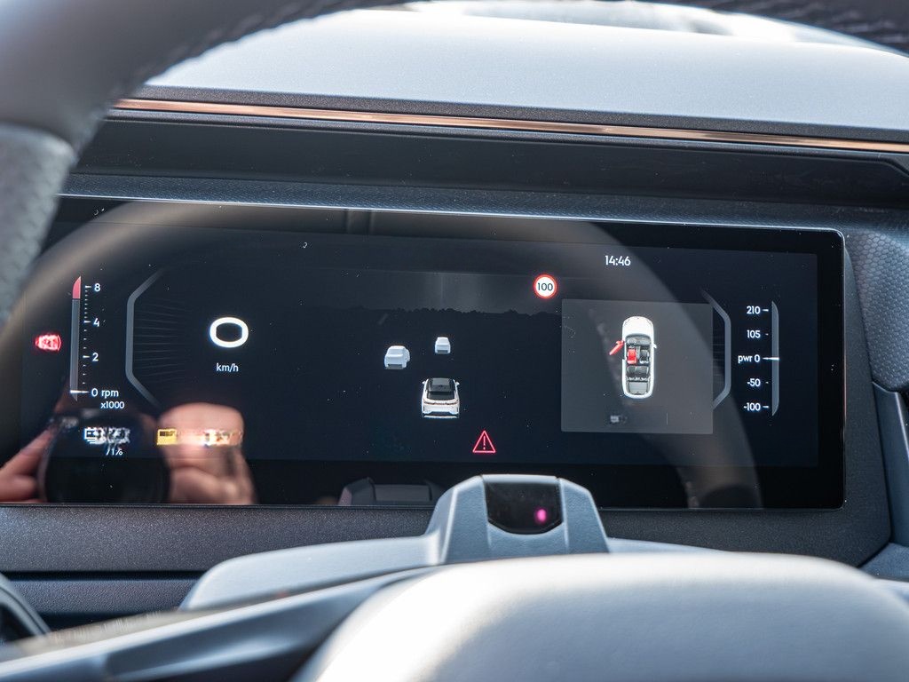 Lynk&Co 08 Plug-In Hybrid More Massage HK 21" foto 14