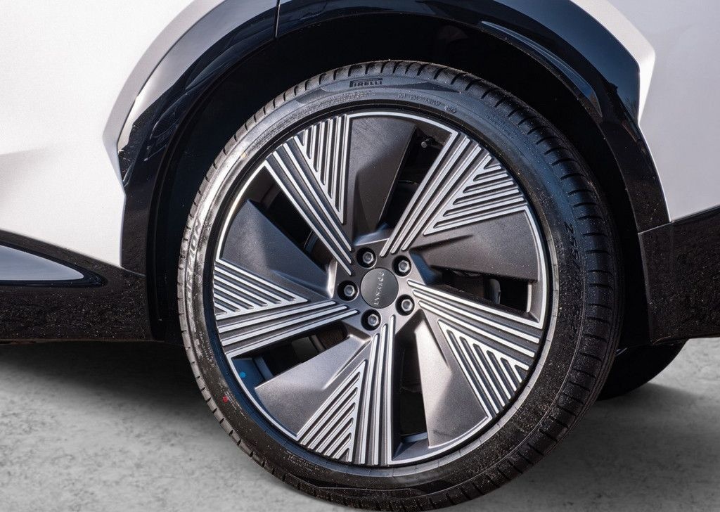 Lynk&Co 08 Plug-In Hybrid More Massage HK 21" foto 4