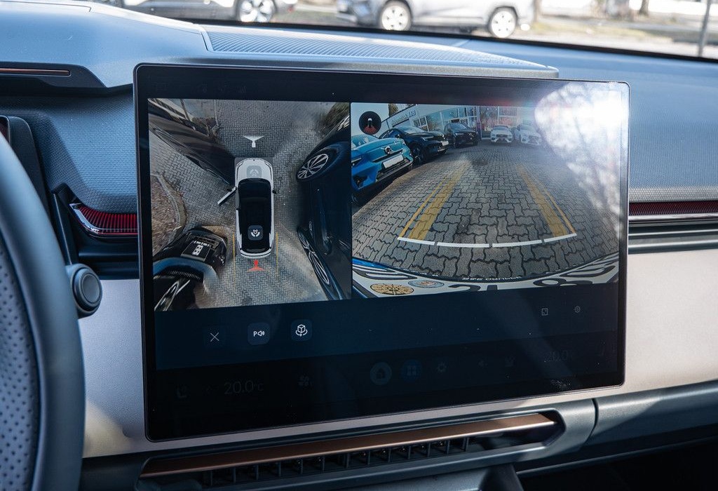 Lynk&Co 08 Plug-In Hybrid More Massage HK 21" foto 12