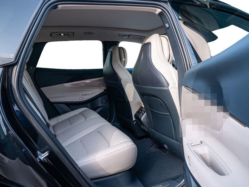 Lynk&Co 08 Plug-In Hybrid More Massage HK 21" foto 6