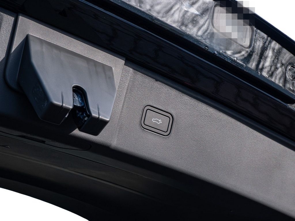 Lynk&Co 08 Plug-In Hybrid More Massage HK 21" foto 10