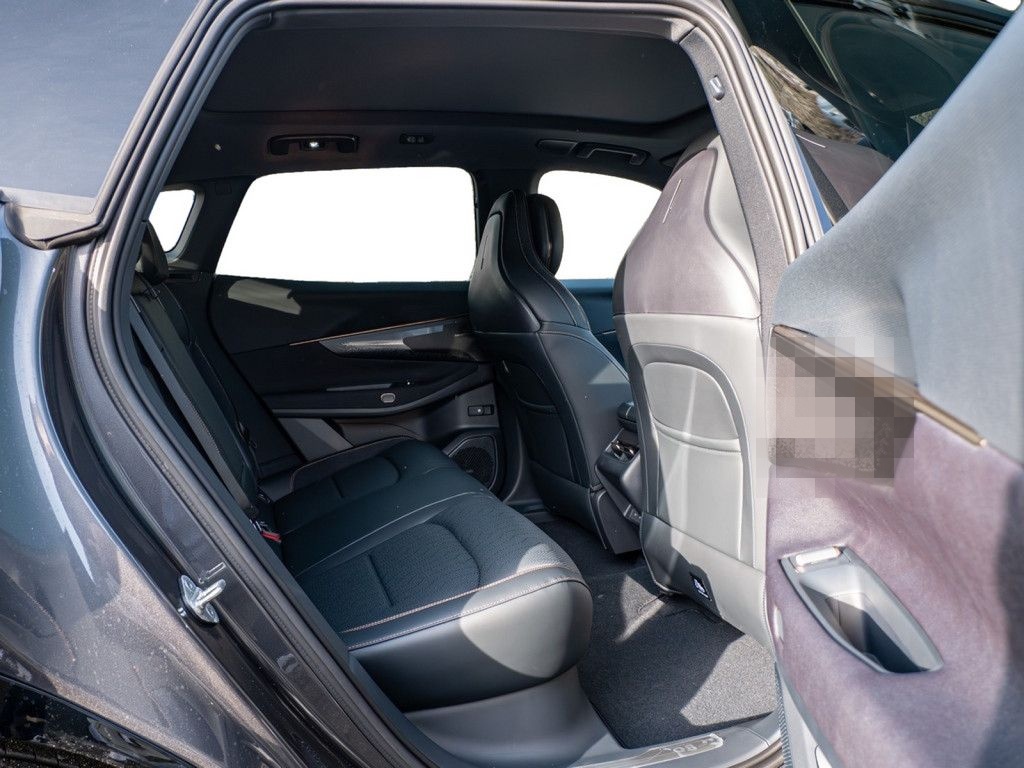 Lynk&Co 08 Plug-In Hybrid More Massage HK 21" foto 6