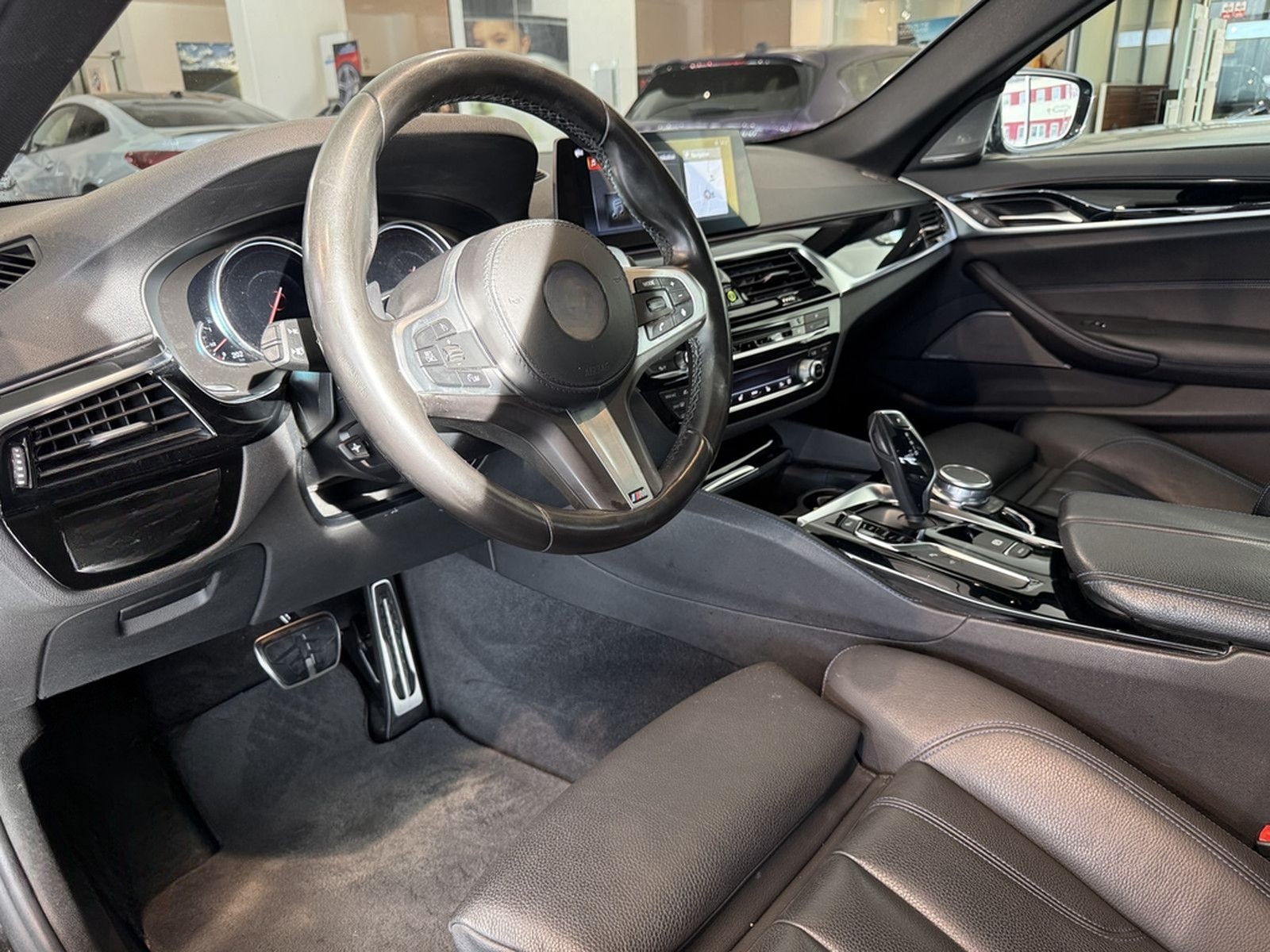 BMW M550i xDrive Limousine Ferngesteuertes Parken foto 15