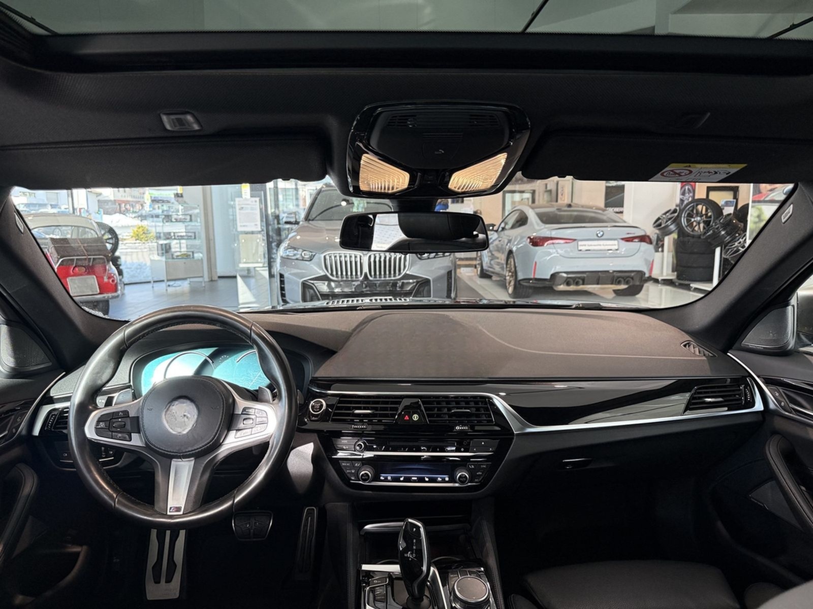 BMW M550i xDrive Limousine Ferngesteuertes Parken foto 23