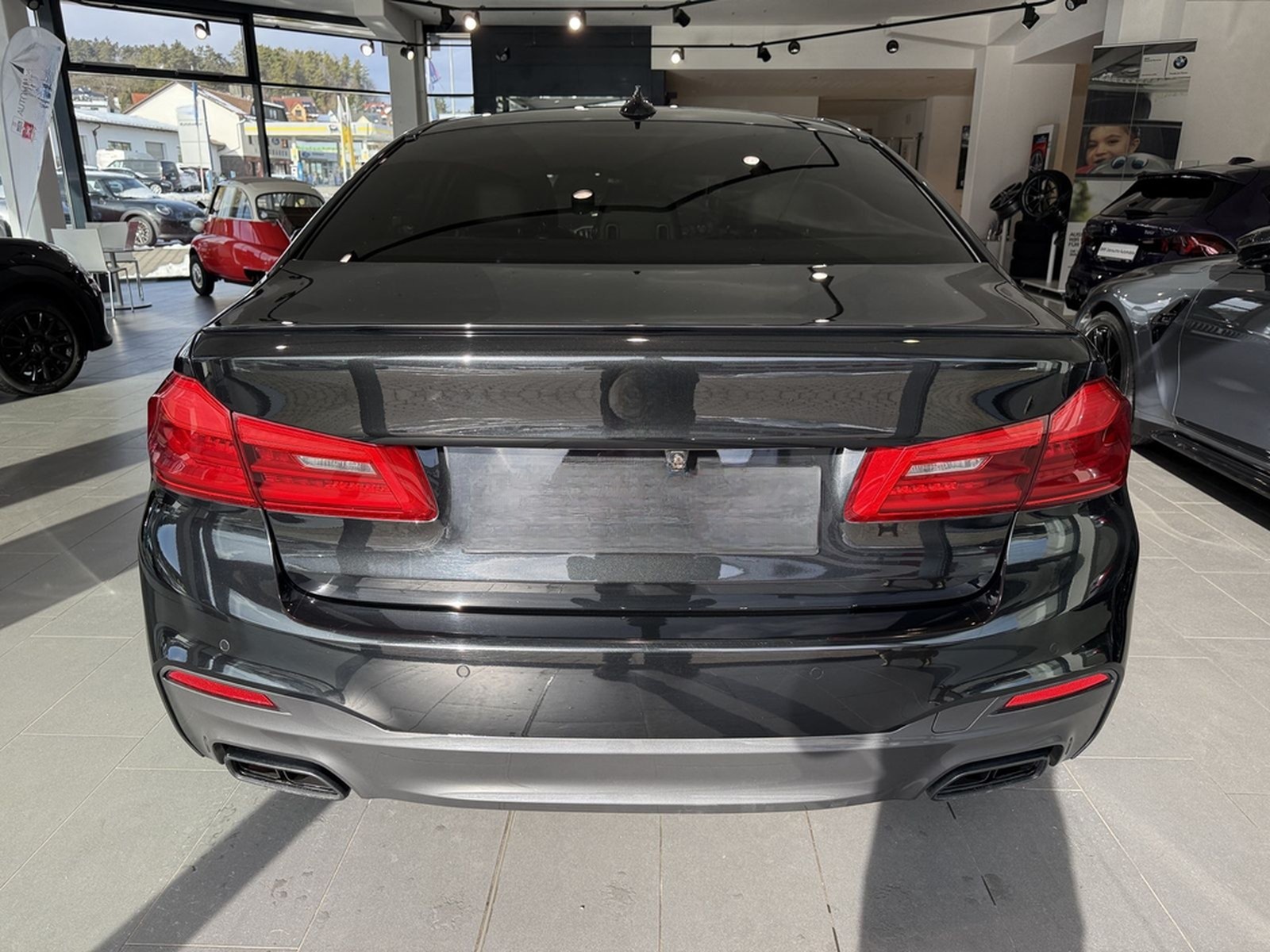 BMW M550i xDrive Limousine Ferngesteuertes Parken foto 7
