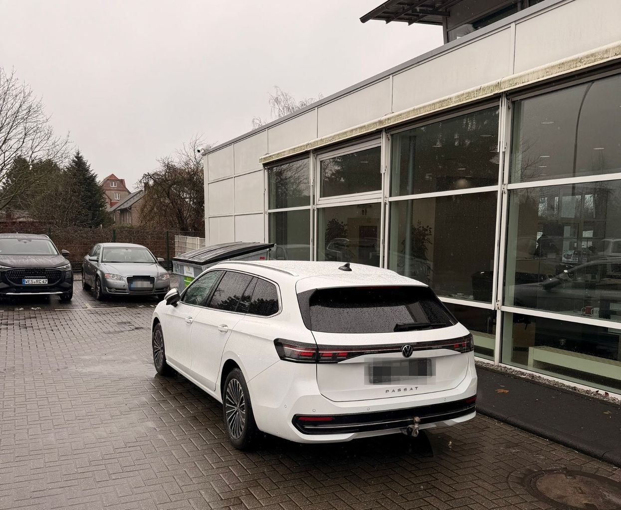 Volkswagen Passat Variant 2.0 TDI 110 kW Elegance~DSG~Ahk foto 3