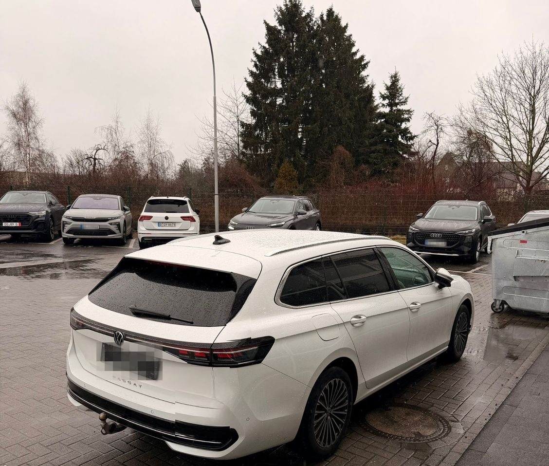 Volkswagen Passat Variant 2.0 TDI 110 kW Elegance~DSG~Ahk foto 4