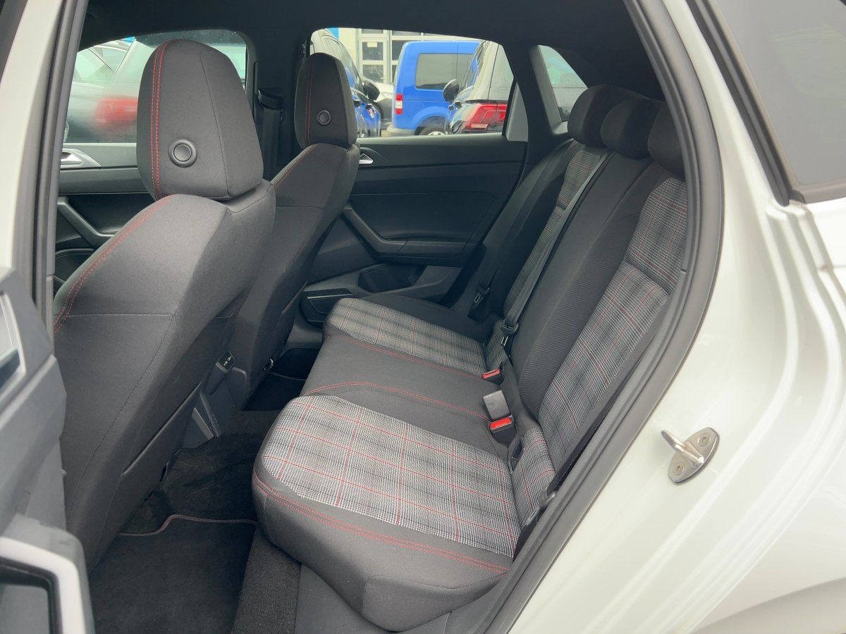 Volkswagen Polo GTI 2.0 TSI DSG MATRIX+APP+SHZ+RFK+VIRT+ACC foto 9