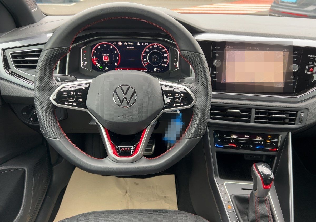Volkswagen Polo GTI 2.0 TSI DSG MATRIX+APP+SHZ+RFK+VIRT+ACC foto 10