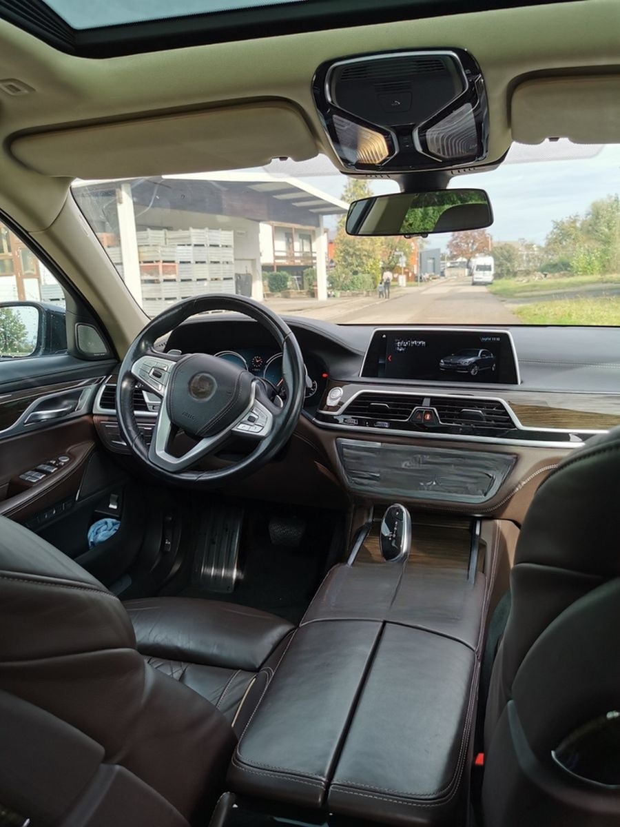 BMW 750d xDrive - foto 10