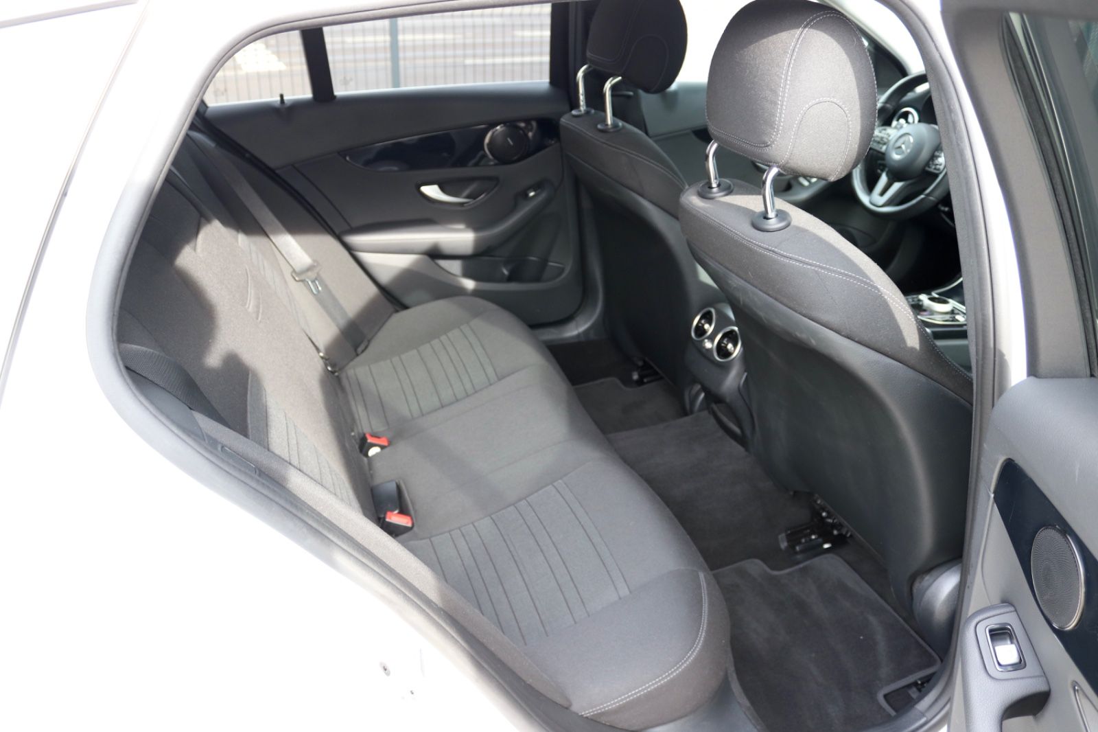Mercedes-Benz C 180d T-Modell  Business AHK Navi Kamera Klima foto 19