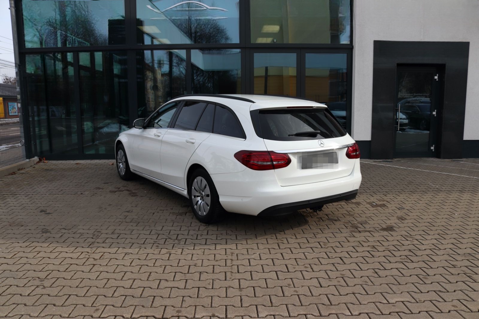 Mercedes-Benz C 180d T-Modell  Business AHK Navi Kamera Klima foto 5