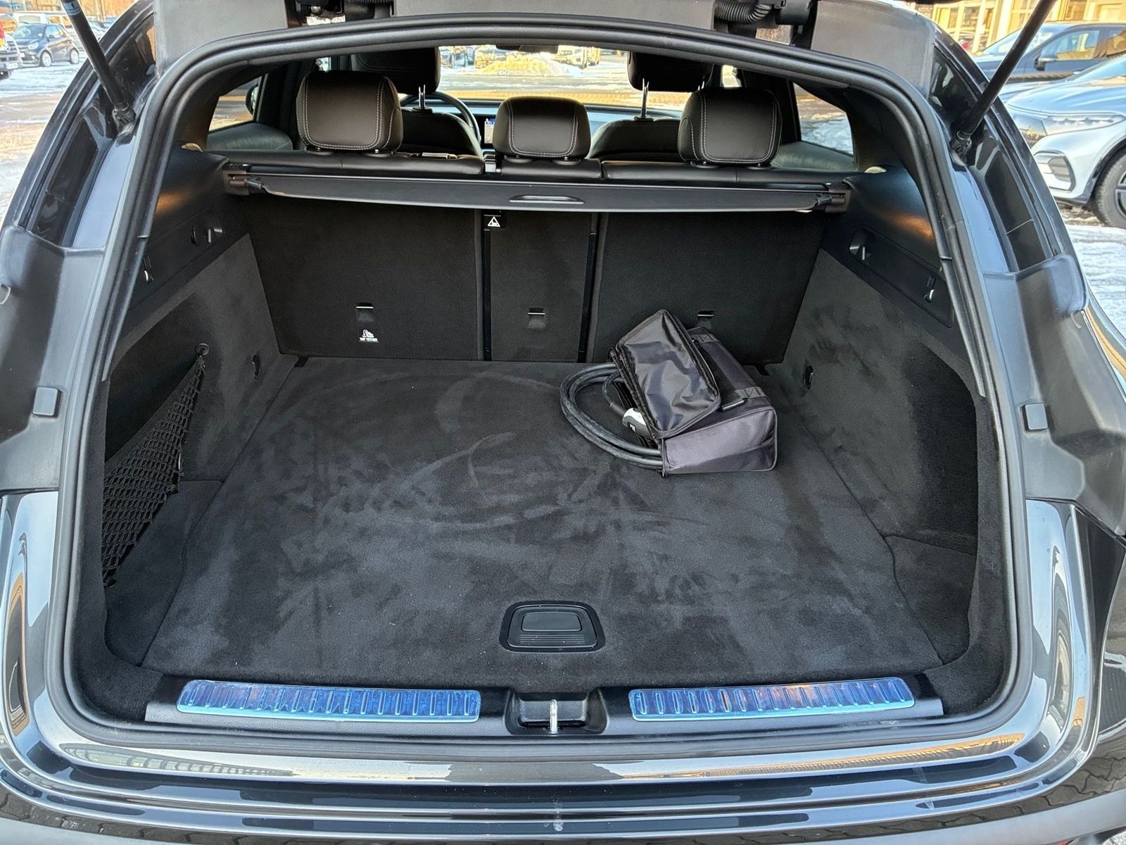 Mercedes-Benz EQC 400 4M AMG AMG+Carbon+MBUX+Ambiente+Mbeam foto 13