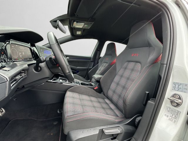 Volkswagen Golf VIII GTI 2.0 TSI DSG CARPLAY DAB PDC LED+ foto 12