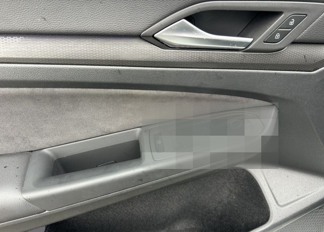 Volkswagen Golf VIII GTI 2.0 TSI DSG CARPLAY DAB PDC LED+ foto 13