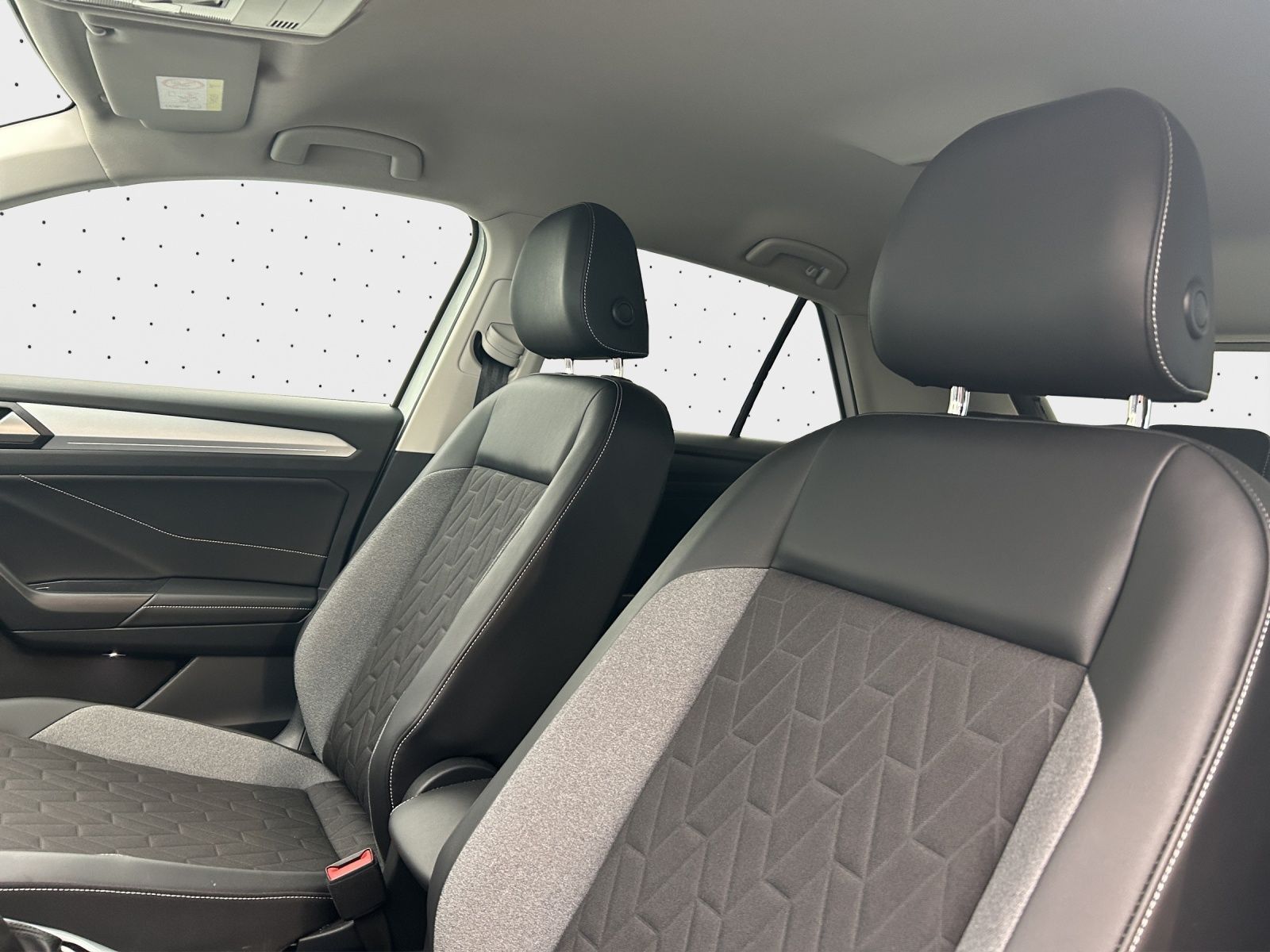 Volkswagen T-Roc 2.0 TDI DSG GOAL*LED*AHK*DIGITAL*NAVI*KAME foto 10