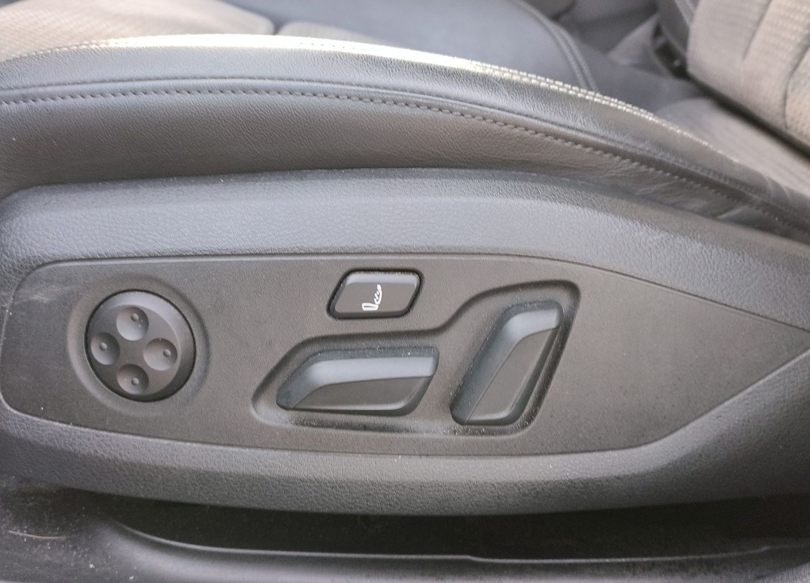 Audi S4 Avant 3.0 TDI quattro*Pano*Tour*virtual cockp foto 14