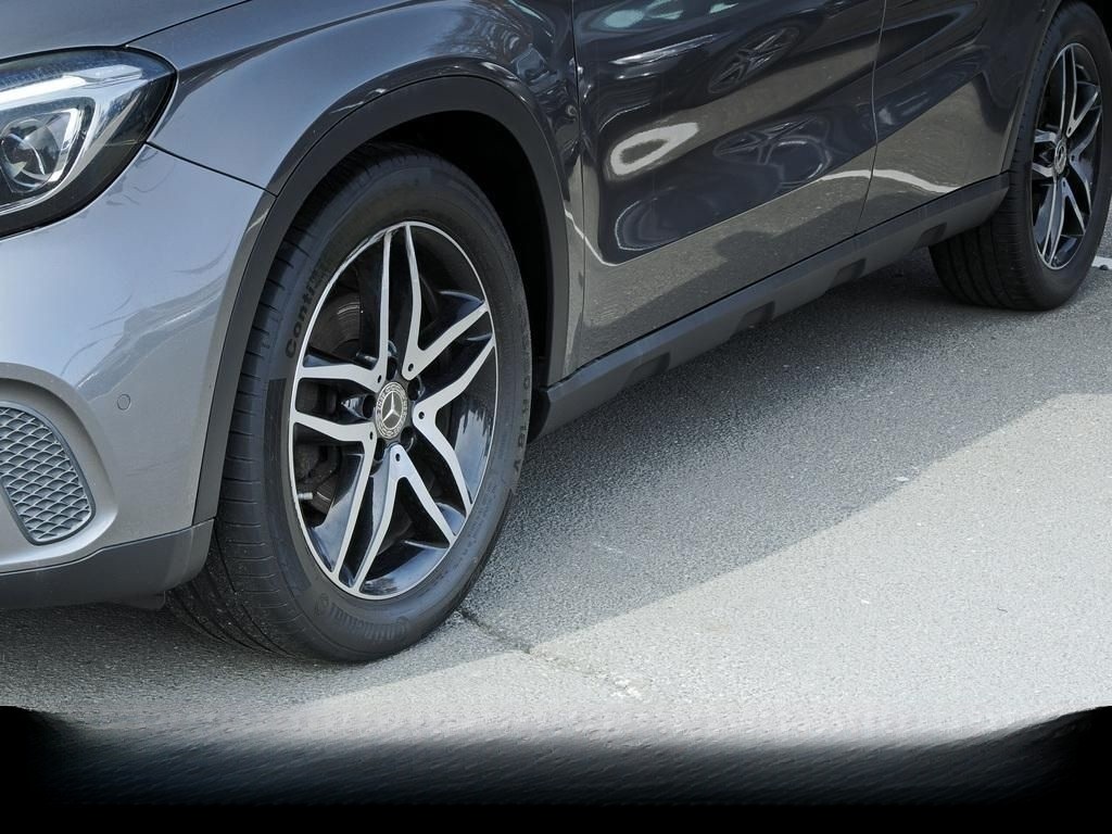 Mercedes-Benz GLA 200 URBAN NAVI NIGHT LED PANO KAMERA SHZ DCT foto 5