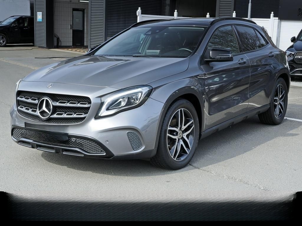 Mercedes-Benz GLA 200 URBAN NAVI NIGHT LED PANO KAMERA SHZ DCT foto 6