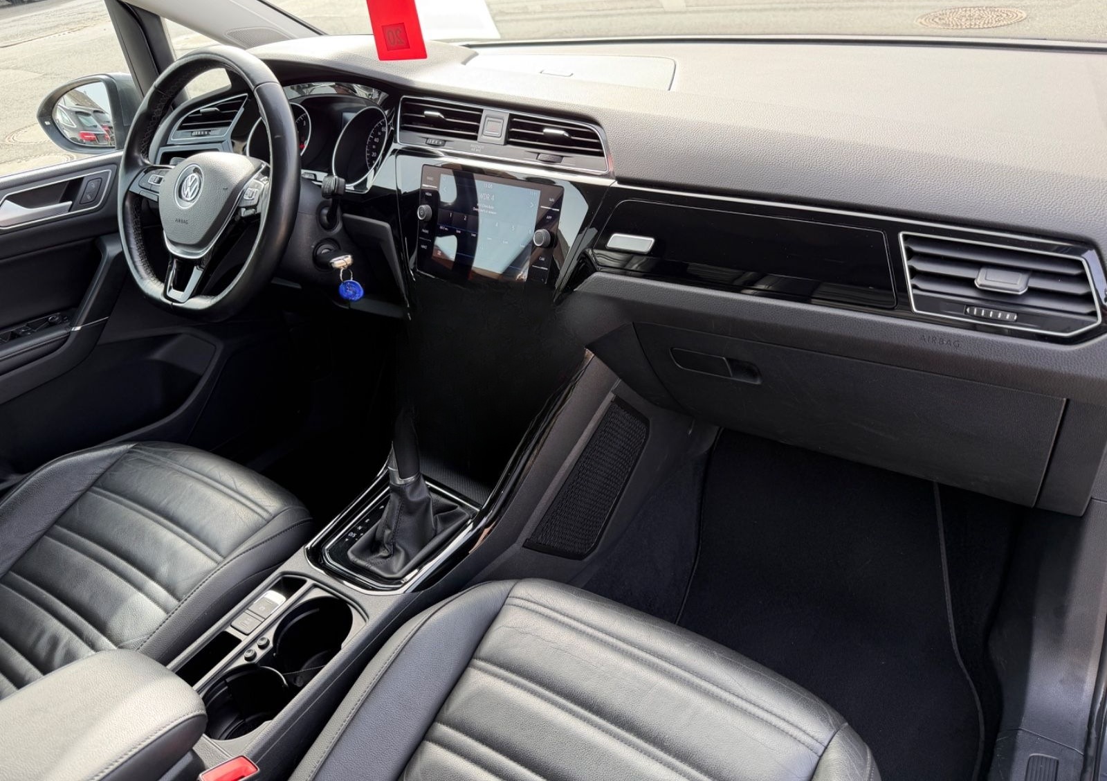 Volkswagen Touran Highline DSG LED AHK ACC LED KAMERA LEDER foto 15
