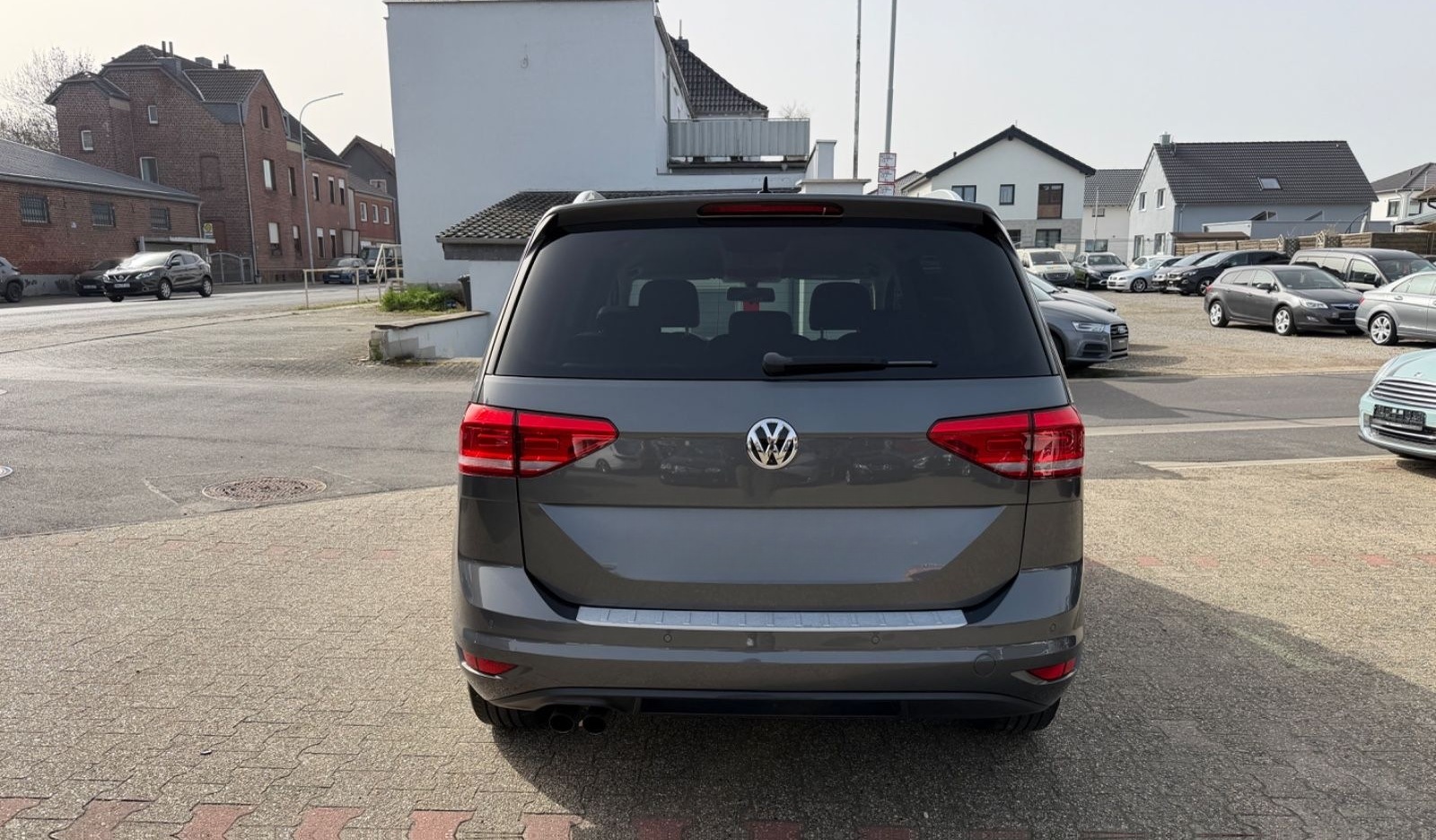 Volkswagen Touran Highline DSG LED AHK ACC LED KAMERA LEDER foto 6